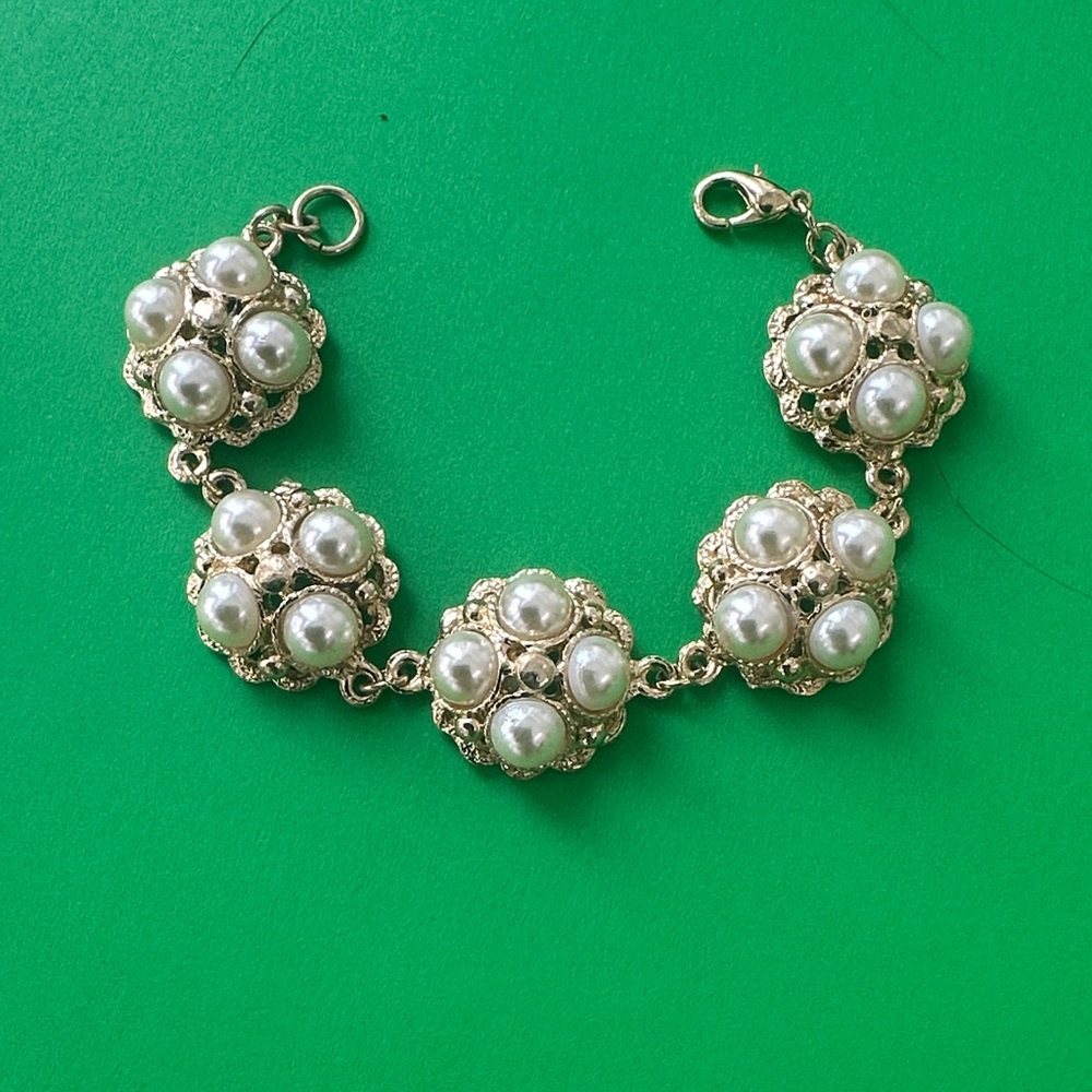 Gold and White Pearl Cluster Bracelet